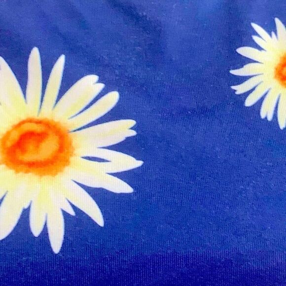 Shein blue daisy cropped  top, S - Picture 4 of 6